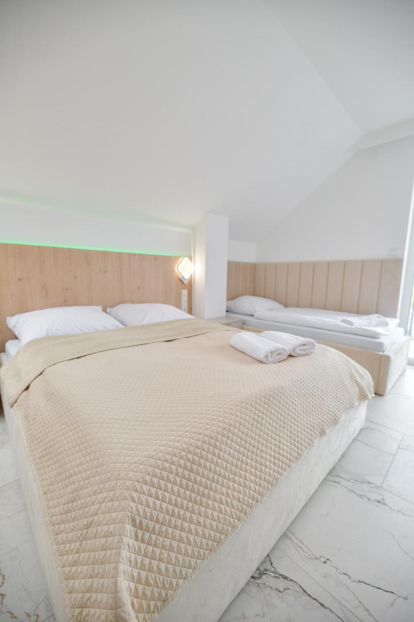 Appartement Sloneczne Wzgorze Zator Extérieur photo